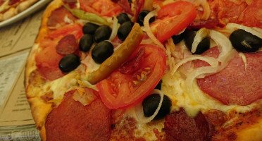 Il Monte Pizzéria food