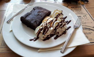 Il Monte Pizzéria food