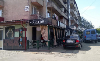 Castro-gastro outside