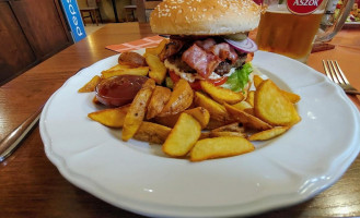 Kapufa Vendéglő és Pizzéria food