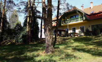 Apát Panzió és Étterem