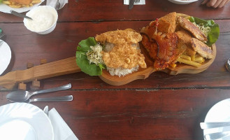 Hegedűs Étterem food