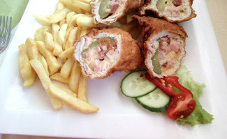 Aranypatkó Csárda food