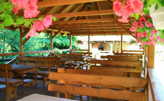 Grand Pylypetsʹ inside