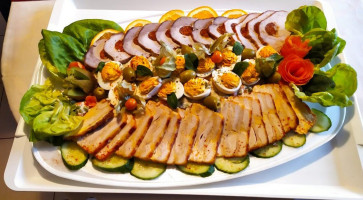 Op-art Étterem Panzió food