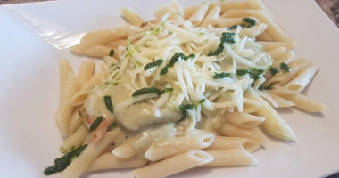 Leckerli Ínyenc Állomás food