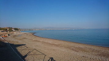 Barbitsiṓtē outside