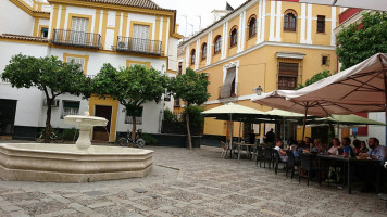 Bringatanya, Somogyi Fagylalt Muhely outside