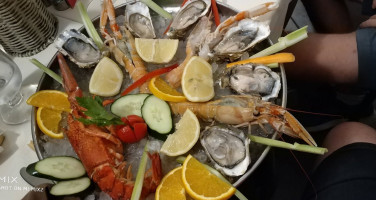 ΦΟΙΝΙΚΑΣ ΤΑΒΕΡΝΑ food