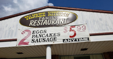 Taverna Axiotissa outside
