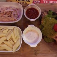 Yolo Art&lounge food