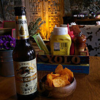 Yolo Art&lounge inside