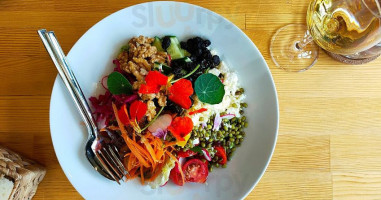 Lokal Sinasos food