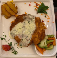 Golden Moon Champagne Steak House Nourriture