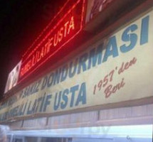 Baldo Rumelili Latif Usta Dondurma outside