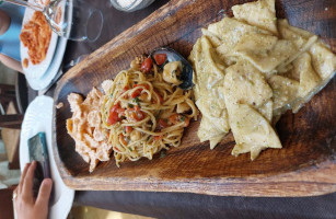 Sempati Lokantası food