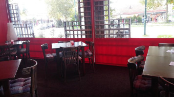 Pizza Company inside