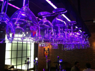 Μονοδρομος Food Wine