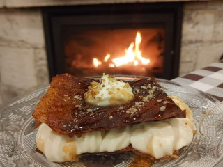 H Tsiminia Η Τσιμινιά