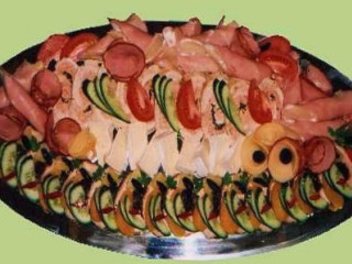 Pod Lipami Restauracja