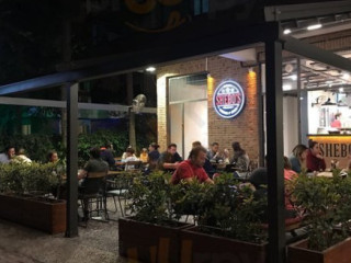 Shebo's Sandwich Burger Hamburger Restoranı