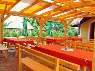 Pincekert Vendéglő